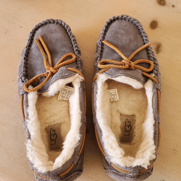 UGG Dakota Moccasin Slippers In Grey Suede & Sherpa Lined Women's Size 6 - Picture 3 of 6